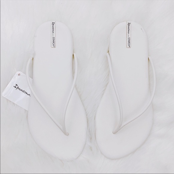 Ipanema Thong Flip Flops - Picture 2 of 4